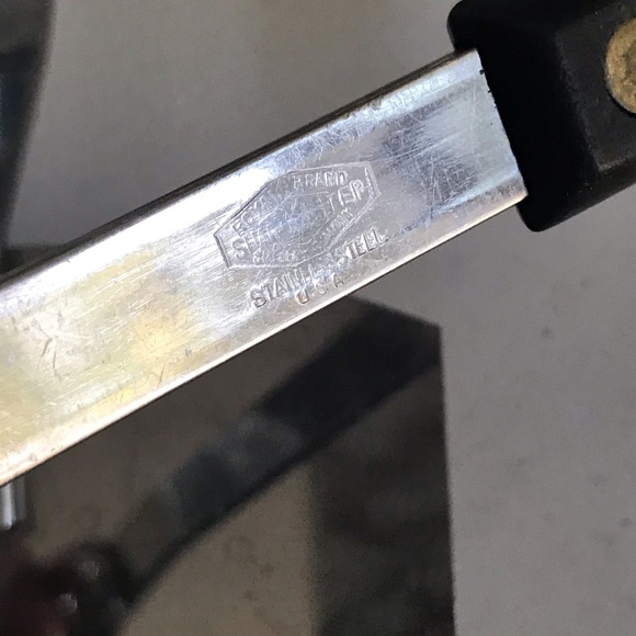 Vintage Sharp Cutters Utensils - Picture 5 of 7